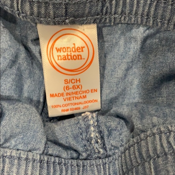 Shorts - Picture 2 of 3